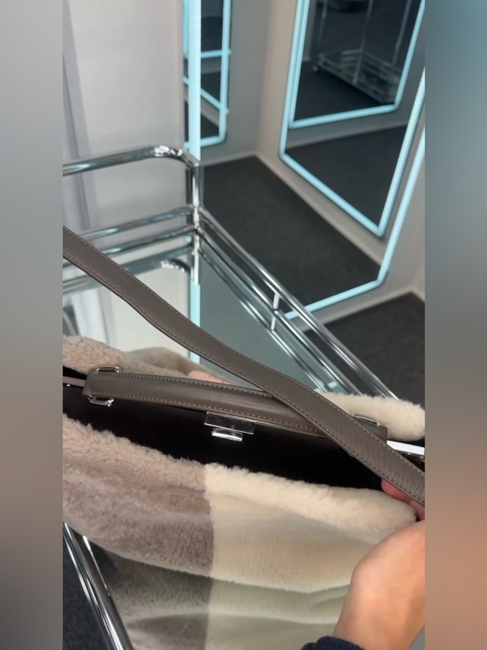 Fendi Bag - Picture 10 of 14